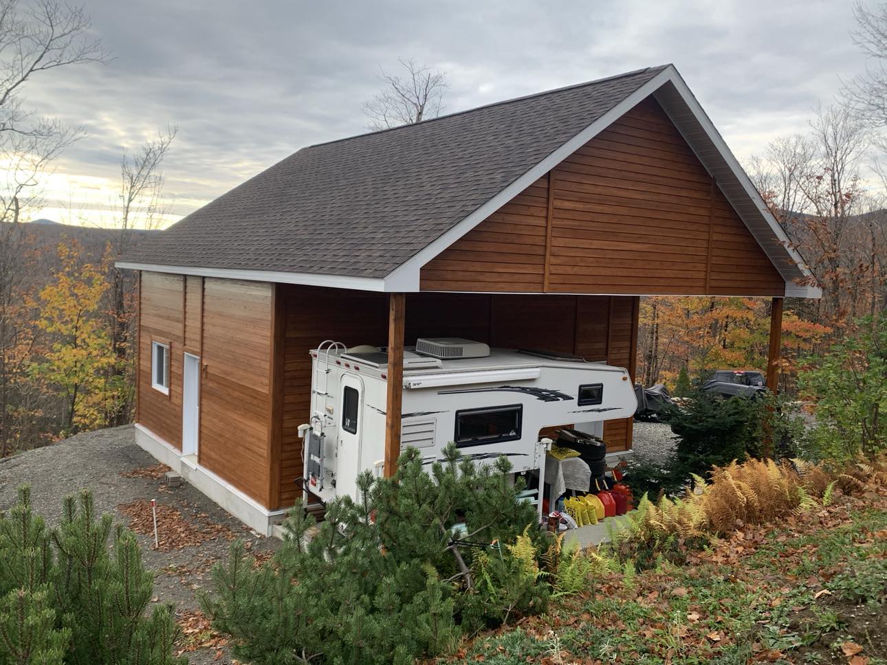 Extérieur d'un garage rénové